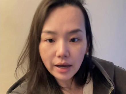 预算抠搜要求还高,翻车了就别到处吐槽。 看着全网翻车花束,花艺师默默暗爽:不懂行还贪低价,踩雷是注定的。#内容太过真实 #母亲节 #花束翻车 #花艺 #吐槽
