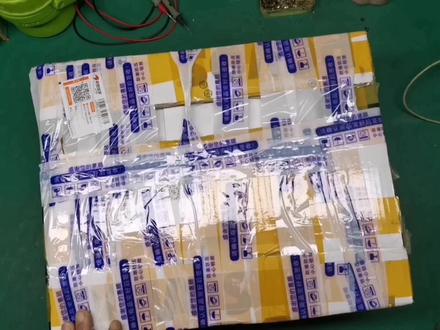 小牛u1锂电池不能正常充放电经检测保护板损坏,更换保护板!