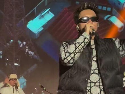 “江东父老差点哭了 我不可能做项羽”2026年asen首演#asen #艾志恒asen #懂不 #出来玩er #出来玩er新年特别专场青岛站@出来玩ER