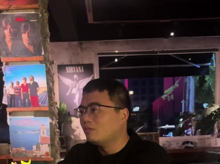 快来小蓝书之家喝咖啡交朋友吧!属于年轻人的社交打卡圣地!来了雷哥请吃饭!哈哈哈!各位精神股东们!#小蓝书之家 #李雷相亲记 #脱单 #社交 #交友脱单