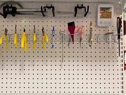 #真实生活分享计划 马年手工杀疯了!瓦楞纸板做的摇摇小马晃到心巴上🔥#手工制作 #手工diy #马年手工 #马年 @抖音小助手