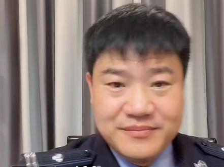 让老陈连泰蜜,老陈:不敢!哈哈😃#泰蜜#反诈警官 #抖音直播