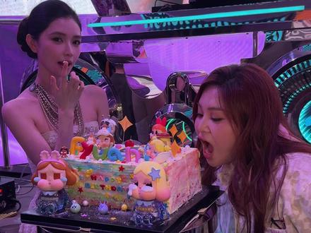 呀~ 人间绝色 刘文仪 @方圆 生日快乐