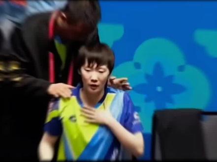 王曼昱这次全运会女团比赛时叫了医疗暂停曼昱估计是脖子扭到了