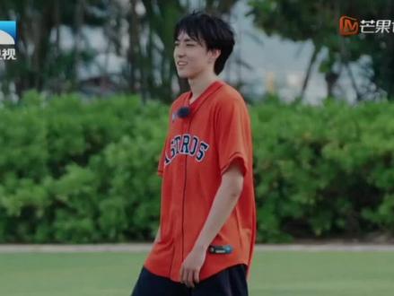 虽然Max因为没接到飞盘🥏难过,受伤,丹凝因为失误自责遗憾,但是都互相表达了心意,流连忘返cp双向奔赴#王振宇 #刘丹凝 #闪耀吧体育生