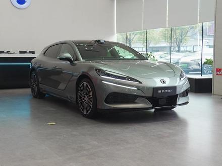 26款腾势Z9GT,纯电能跑超过1000km? 闪充技术腾势首批搭载哦
#全新腾势Z9GT
#全新腾势Z9GT纯电续航1036公里 #比亚迪第二代刀片电池 #比亚迪第二代刀片电池来了