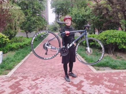 UCC斯彼德2,适合新手入手的一款平把公路车,舒适和速度并存,城市休闲骑的神车#平把公路车#UCC#捷安特公路