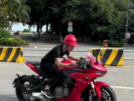 QJ赛600 0-100百公里加速实测
前几期测了灰色的5.5秒你们都说慢
这台成绩满意没
