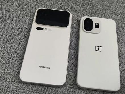 小米17Pro与一加5T更喜欢哪款小屏手机?#一加15T#小米17Pro#尼可兔钢化膜