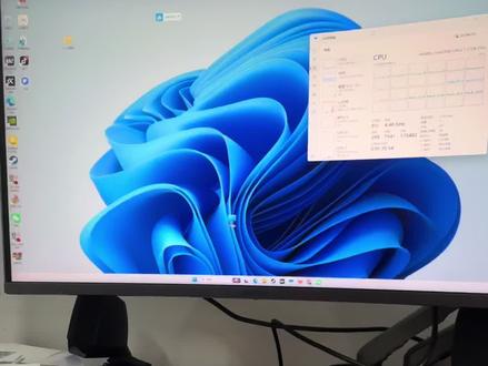 大暴雷!刚到货的270k plus,配的是华硕primeZ890-p wifi主板 三星9100pro固态 5080显卡 佰维48g内存。到货装系统之后卡的一p,文件夹平均打开需要1-2s 慢的5-8s。主板bios 官网针对270k的驱动全打了,重装了无数次系统 无法解决!主要体现在低负载时卡顿,只要后台开的足够多,cpu调用率上30%就不卡顿了。怎么办。问官方也无法解决。绝望,我怀疑这颗新CPU有大雷!#270Kplus #英特尔 #CPU #酷睿ultra200 #酷睿ultra200s