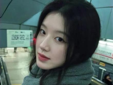 比叶舒华还白的人出现了 #娱乐 #叶舒华 #爱豆 #kpop #sui