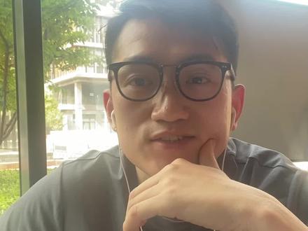招聘账号提升流量 分享一个boss直聘流量提升方法,一个字叫量,量大于一切。重要的事情说三遍,量,量,量。好,我来解释下。如果你的boss直聘,每天沟通人数能达到1000人,那么1%的人回复消息,你觉得是否合理,应该没有问题,对吧。那么前面我们说的所有的方式,可以说都很好,但是都是所谓的锦上添花,真正的雪中送炭是什么,就是你需要有量,比如说我一个账号,每天沟通人数都在3000人以上,一天怎么地,我也能保底有30个以上的微信添加量,在这些量当中,有那么2-3个,我们在砍掉一个零,对吧。能邀约的,能有意向的,其实我一天的工作,从招聘的角度来说,已经是非常非常有效果了,对不对。#boss直聘 #招聘 #自动化