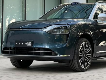 问界M9的幕布鸡肋吗?看完视频再说!#问界m9 #华为