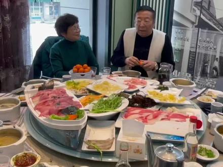 朋友至远方来不亦乐乎!#老把头和老解 #这什么玩意
