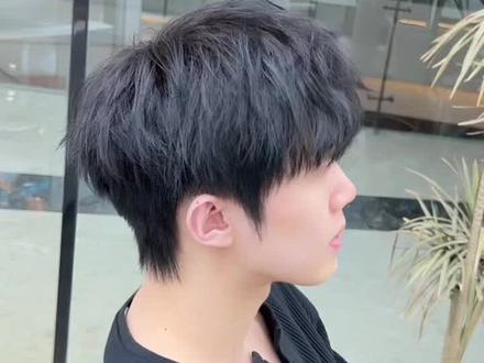 凌乱纹理碎盖造型教程✅不会的赶紧多练练#成都男士发型设计 #微分碎盖 #韩式气垫烫 #男士发型 #男生发型打理技巧