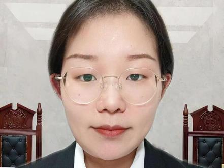 劳动仲裁需要准备什么材料? 劳动仲裁申请书:申请书一式三份,由申请人留存一份,递交仲裁委两份。
申请人身份证明及复印件:申请人是劳动者的,应携带本人身份证明并提交复印件。
授权委托书:如果有委托代理人,应提交授权委托书,并注明委托事项。
被申请人工商注册信息资料:包括公司法人信息、公司全名称、公司资质、营业执照等。这一项证据可以直接去“国家企业信用信息公示系统”进行下载
劳动关系证明:相关的劳动合同、社保证明、工资流水等,以证明与公司的劳动关系。
证据材料清单:提交证据材料清单一式两份
送达地址确认书:申请人在递交申请时应填写送达地址确认书,明确接收仲裁文书的详细地址、邮政编码和联系电话等内容。
以上资料准备齐全后,即可向劳动争议仲裁委员会提交申请
#劳动仲裁 #劳动仲裁流程怎么走 #律师