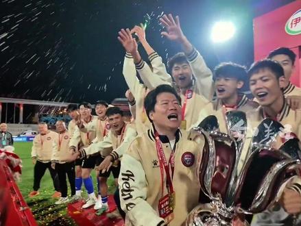 吴川青年,勇往直前!唯有纯粹的热爱,才是南派足球振兴的真正希望。