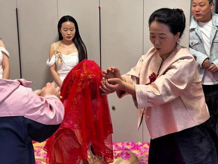 这么近那么美,周末到河北! 带兄弟们感受下国礼➕国雅婚礼车队的情绪价值#赵天霸 #赵天霸的婚礼车队 #红旗国礼