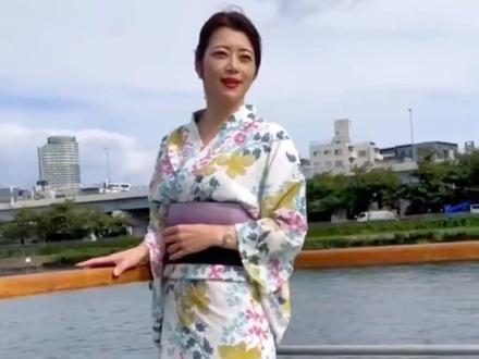 北条麻妃,原名白石さゆり (白石小百合),出生于日本石川县,AV女优。