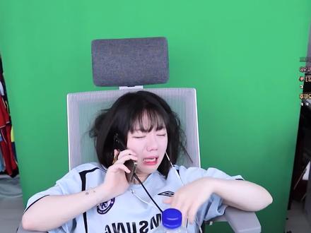 最惨韩服女主播诞生,被整整虐泉三个小时,不敢挂机不敢下播!