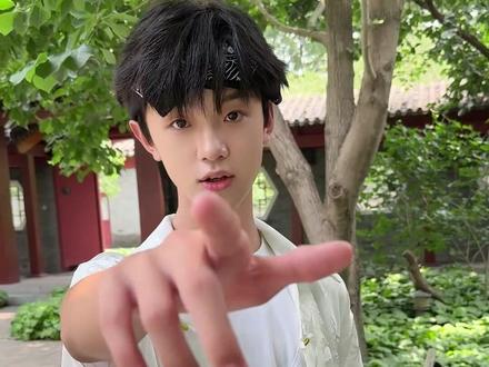 外出归来的小郭#厨神少年 #剧情 #显眼包 #美式男孩