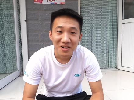 网游代练工作室挣钱吗?两台电脑开12个账号,挂机还能自动捡装备