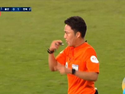 蔚山现代97分钟扳平,100分钟绝杀全北。没错,是补时#唯有足球不可辜负 #dou来足球季 #精彩进球