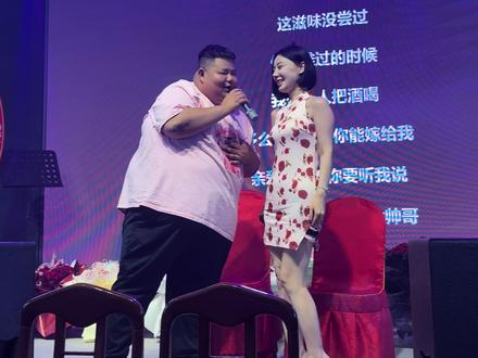 加长版来喽!一定要看到最后,良子和娇娇真的是鑫鑫相惜@良子大胃袋(味真足) @刘娇娇 唱的不错!#味真足 #大胃袋良子 #刘娇娇