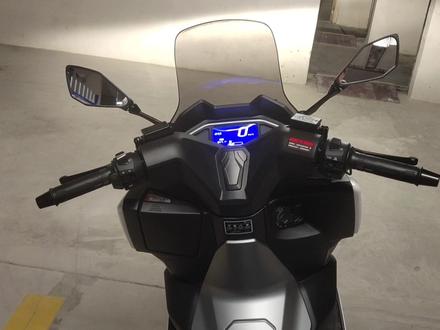 无极SR150gt无损安装电加热手把,自己在家也能安装#踏板摩托车 #无极机车 #无极SR150gt #豪爵uhr150 #电加热手把