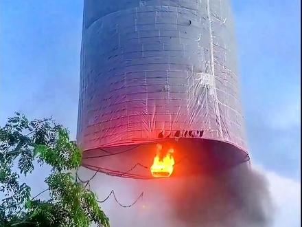 见过吗?这么大的孔明灯#孔明灯 #难得一见