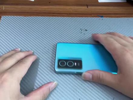 Vivo Y76s手机换屏幕视频教程y74s换不带框屏幕总成拆机装机视频#手机维修换屏 #爆屏修复 #换屏