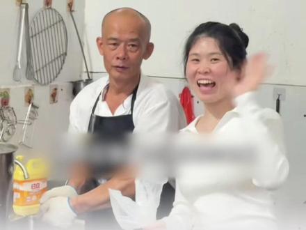 送走一个刘雨鑫,又来一个高芋芋! 莫氏鸡煲老板这下彻底笑不出来了#莫氏鸡煲 #高芋芋 #刘雨鑫 #探店