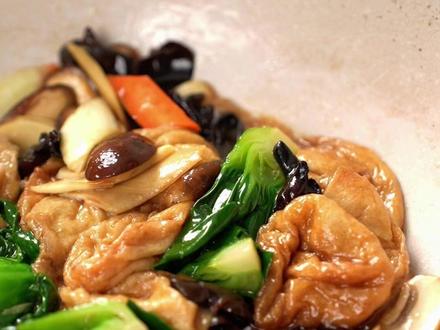 油面筋小炒素材,经典简单的家常菜。 #油面筋 #油面筋炒素菜 #油面筋的家常做法