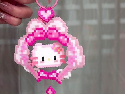 跟我一起做会转的kitty风铃🎐
#拼豆 #拼豆教程