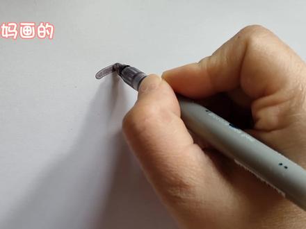 一家三口画的燕子,你喜欢谁画的?你见过红肚皮燕子吗?#画燕子 #每日一画 #简笔画教程