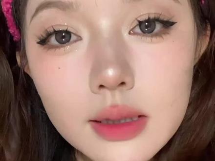 真的不愧是王牌角色
程冰冰亲测舒适度第一名☝🏻
kirafairy入坑必买的日抛川子灰
韩产进口敏感/干涩眼都可以佩戴
可以回购一辈子的宝藏日抛✨#美瞳种草 #眼珠子 #纯欲甜美妆造分享 #隐形眼镜