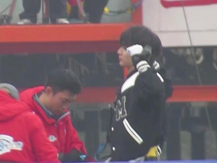 蹦极大声问我帅不帅的宝宝🥹#刘耀文 #宇宙闪烁请注意 #路透