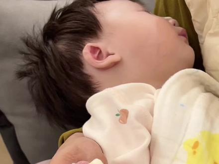 蝴蝶宝贝日常 | 每天必须要做的事
很多次这样站起来包扎的情况🤣😷
#记录真实生活 #蝴蝶宝贝 #罕见病 #人类幼崽 #宝妈