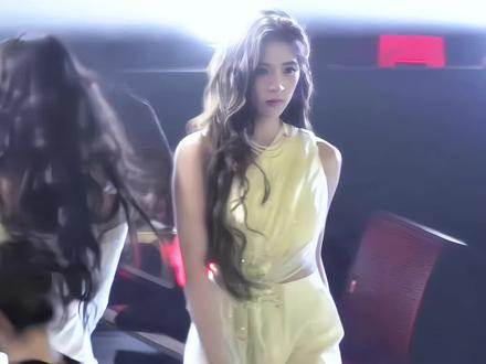 腾讯星光大赏《野心家》 Ending欧阳娣娣跳舞直拍!这都美成啥了!!!#欧阳娣娣 #腾讯星光大赏