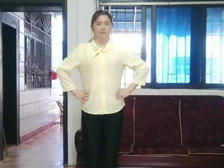 八十年代的裤子今天穿上了,乃时候叫健美裤,又叫弹力裤。