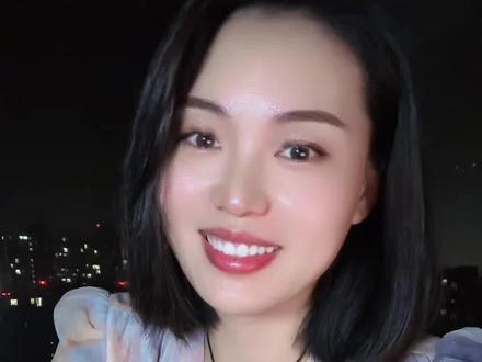 其实我也没有多不甘心,只是现在的结局配不上我当初明知不可为而为之的心,我拿出了我所有的诚意,所以该遗憾的人不是我#正能量 #情感共鸣 #治愈 #遗憾#做个笑容最治愈的女孩