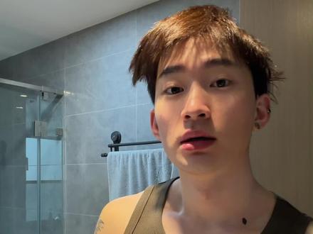 之前很多兄弟问的发型教程,有点啰嗦哈哈哈,将就看一下兄弟们 #穿搭尖子生企划 #男生发型教程