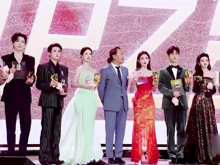 徐志胜成小丑,陈妍希上演替身文学,这个星光大赏还是太有看头了 #星光大赏 #热点