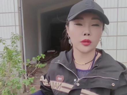 看我一个女人如何改造废弃房子,建漂亮牛府,在这里过年怎么样? #王牛牛的旅行 #旅行vlog #过年