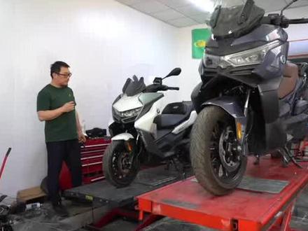 宝马粉质疑无极不讲武德!SR4Max横评C400GT #摩托车 #测评 #无极 #让骑行成为一种生活