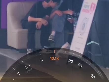 用AI寻猫整蛊路人看看路人什么反应#恶作剧#搞笑 #ai