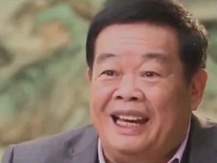 1942-10-13南山律宗第十一代祖师“弘一法师”【李叔同】(中国话剧第一人)在泉州不二祠温陵养老院晚晴室圆寂,终年62岁,舍利安葬清源山弥陀岩西南侧墓塔。
二十文章惊海内
淡妆浓抹总相宜
半世繁华半世僧
人间再无李叔同!