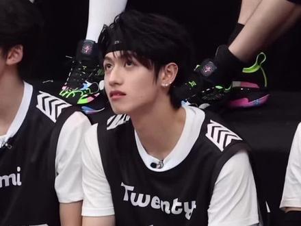 他不是黑队的那又怎样
#双鑫 #朱志鑫邓佳鑫 #tf家族三代