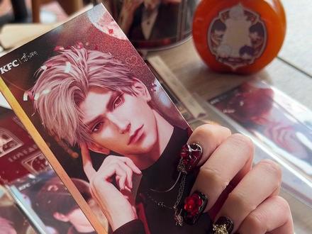 给大家试过了,票夹有膜可以撕 #恋与深空 #肯德基联名 #恋与深空肯德基联动 #谷子 #吃谷