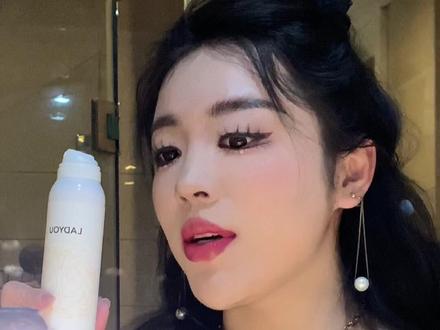 小小的小方法省去了再次卸妆和粉底蹭在衣领上尴尬的秘密分享给你啦❤️#美妆